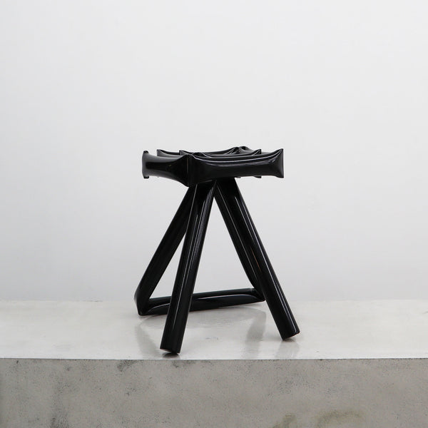 Rodi Studio「Black Straw Stool」