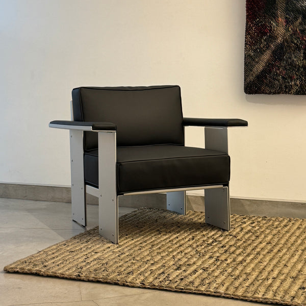 STVMP "II SINGLE SOFA"